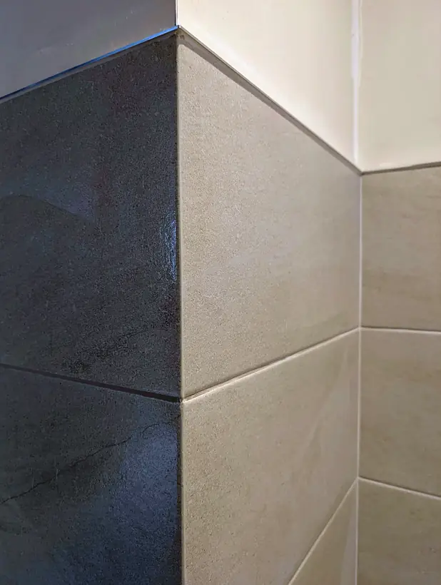 Mitred edge where two walls meet